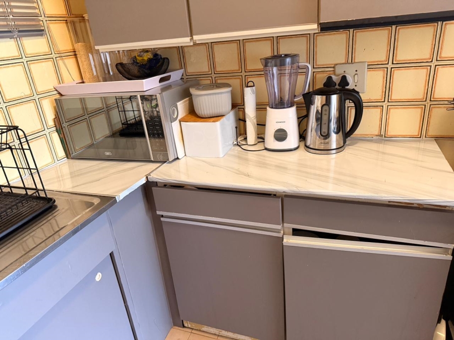 1 Bedroom Property for Sale in Pretoria Central Gauteng