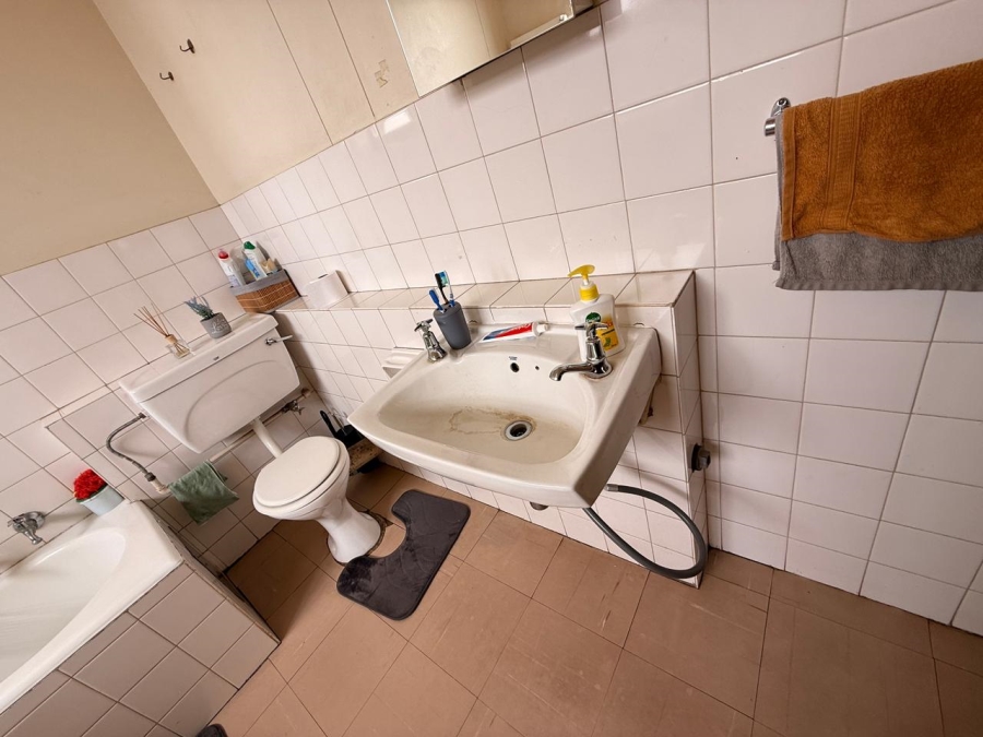 1 Bedroom Property for Sale in Pretoria Central Gauteng