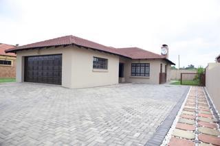 3 Bedroom Property for Sale in Theresa Park Gauteng