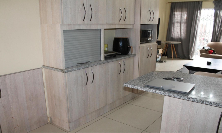 2 Bedroom Property for Sale in Mayberry Park Gauteng