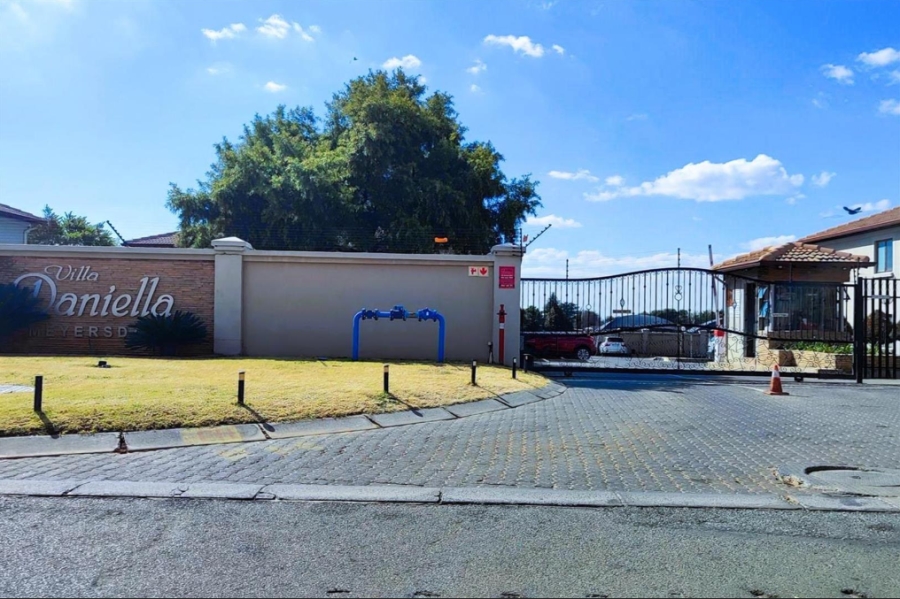 2 Bedroom Property for Sale in Meyersdal Gauteng