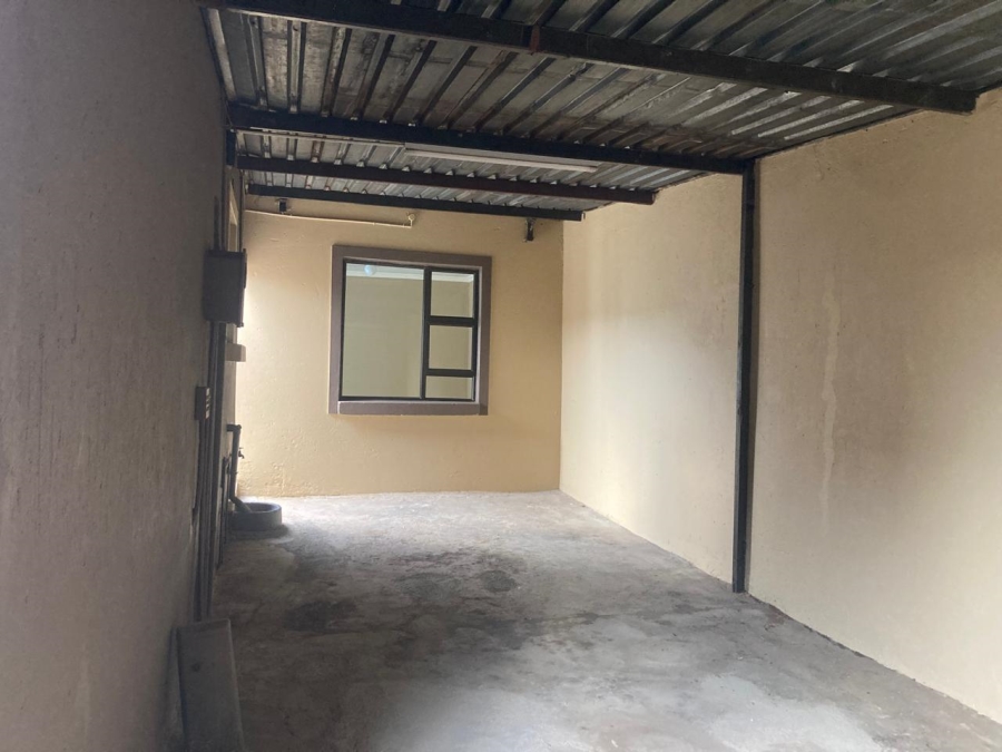 4 Bedroom Property for Sale in Naledi Gauteng