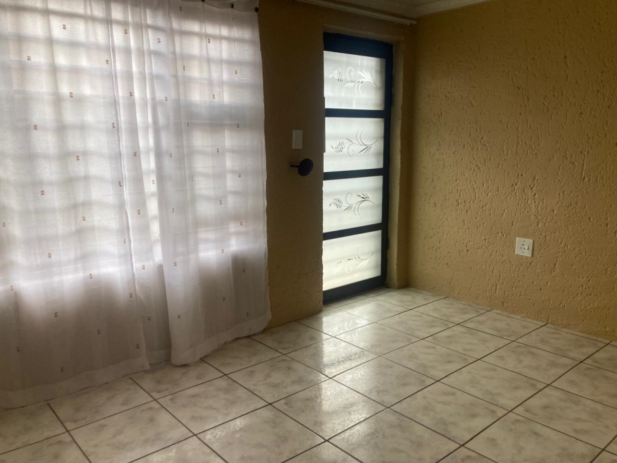 4 Bedroom Property for Sale in Naledi Gauteng