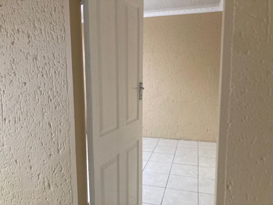 4 Bedroom Property for Sale in Naledi Gauteng