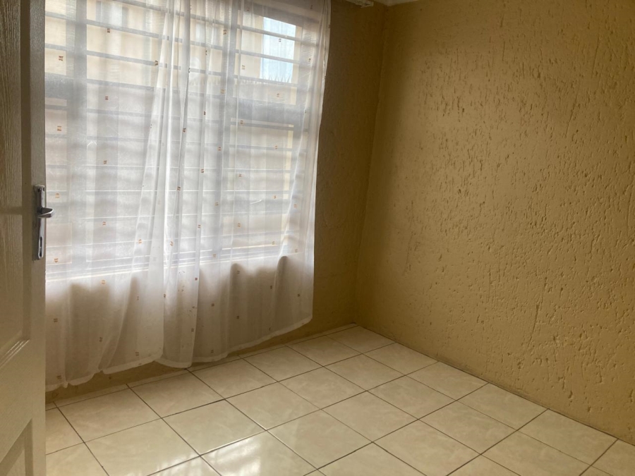 4 Bedroom Property for Sale in Naledi Gauteng