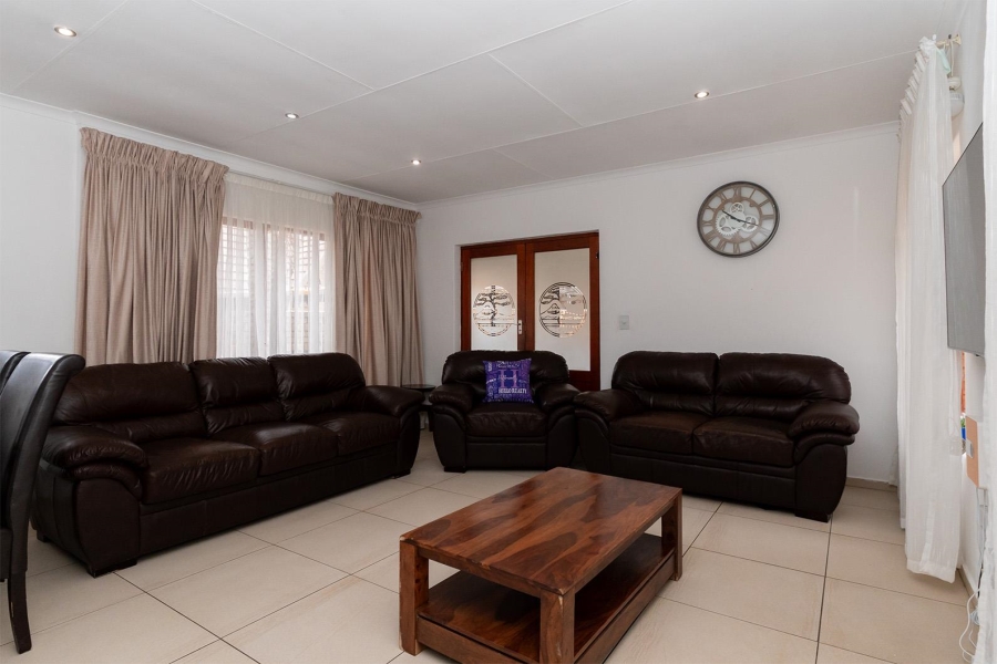 3 Bedroom Property for Sale in Glen Marais Gauteng