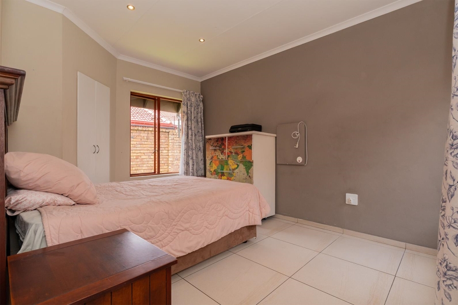 3 Bedroom Property for Sale in Glen Marais Gauteng
