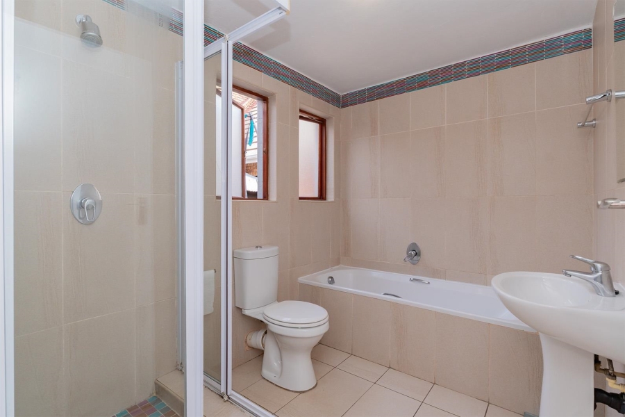 3 Bedroom Property for Sale in Glen Marais Gauteng