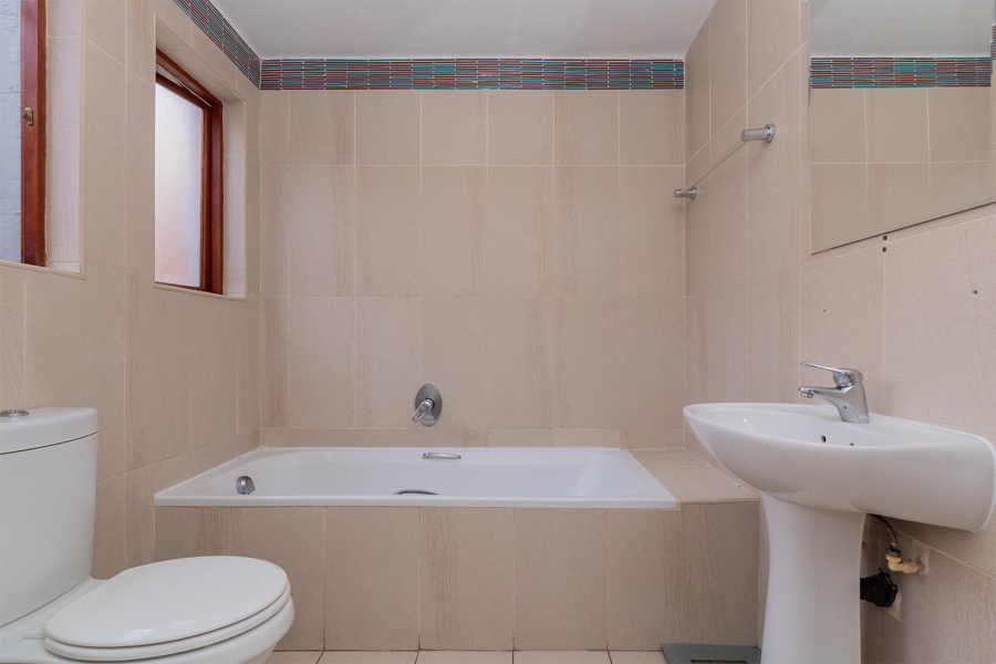 3 Bedroom Property for Sale in Glen Marais Gauteng