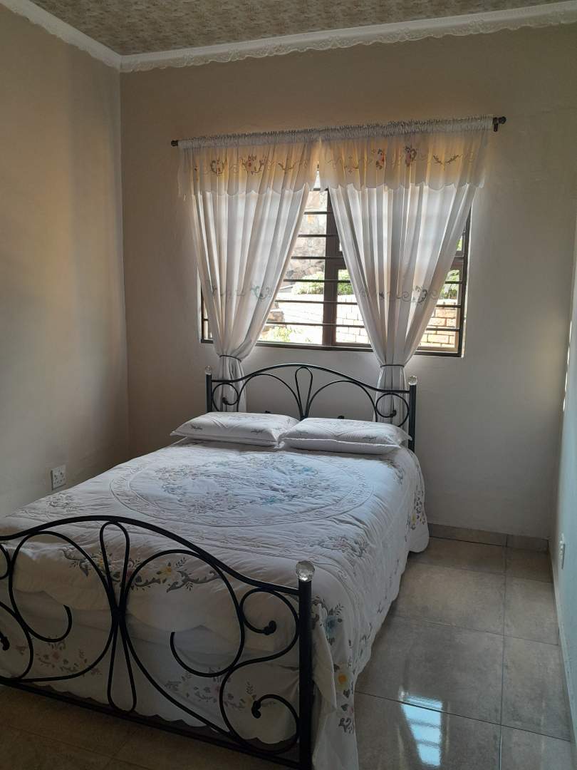 To Let 2 Bedroom Property for Rent in Ridgeway Gauteng