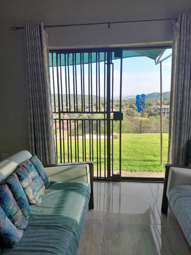 To Let 2 Bedroom Property for Rent in Ridgeway Gauteng