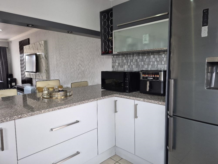 2 Bedroom Property for Sale in Witfield Gauteng