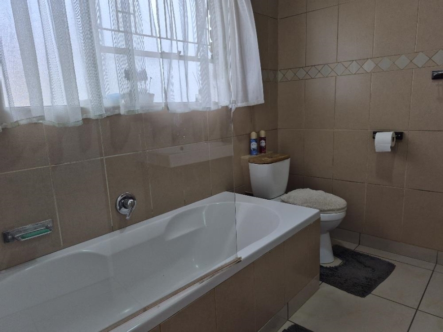 2 Bedroom Property for Sale in Witfield Gauteng