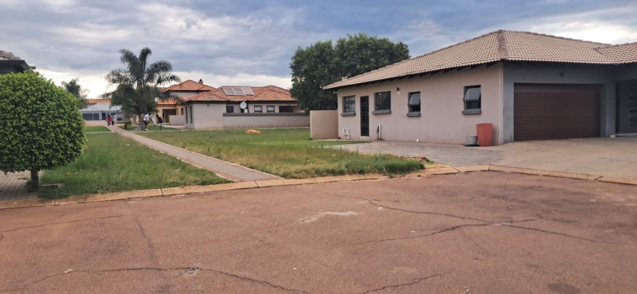 3 Bedroom Property for Sale in The Orchards Gauteng