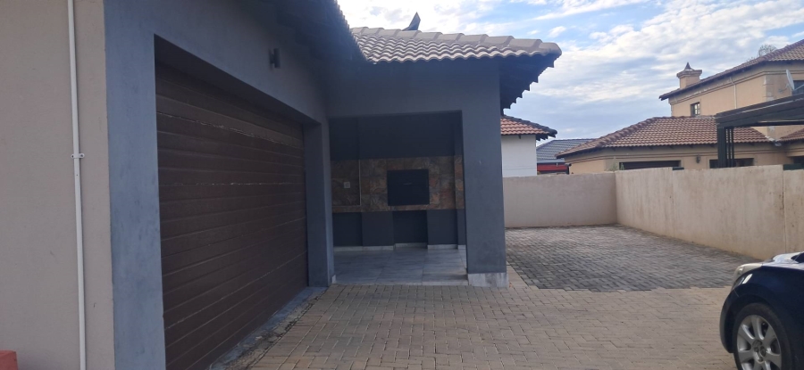 3 Bedroom Property for Sale in The Orchards Gauteng