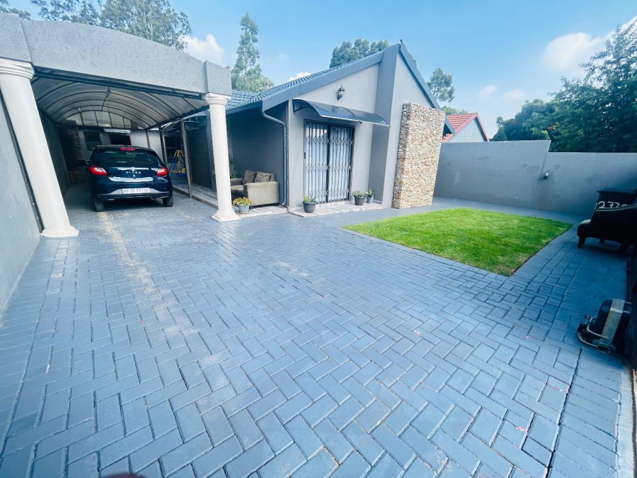 3 Bedroom Property for Sale in Naturena Gauteng