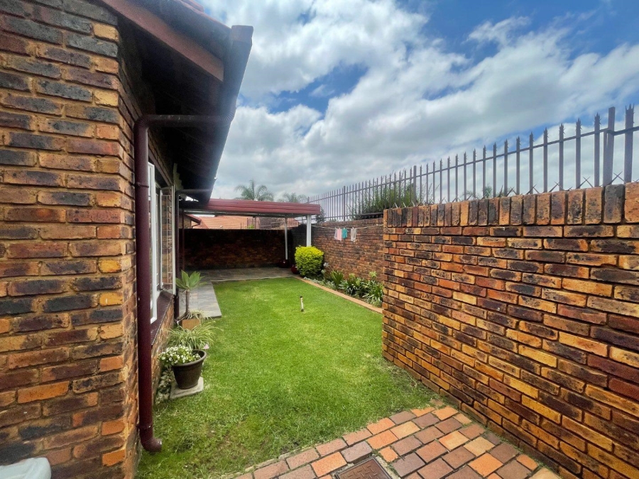 3 Bedroom Property for Sale in Birch Acres Gauteng
