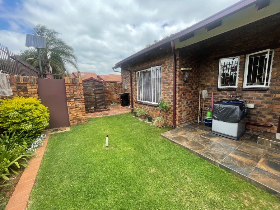 3 Bedroom Property for Sale in Birch Acres Gauteng