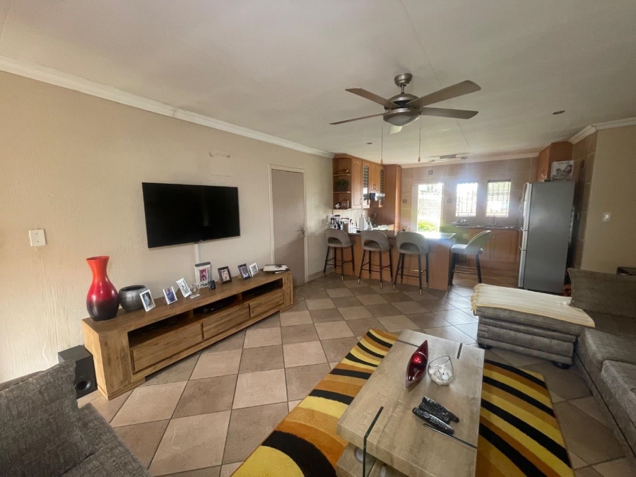 3 Bedroom Property for Sale in Birch Acres Gauteng