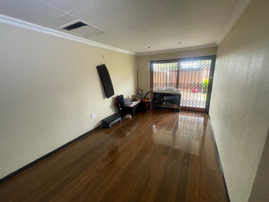 3 Bedroom Property for Sale in Birch Acres Gauteng