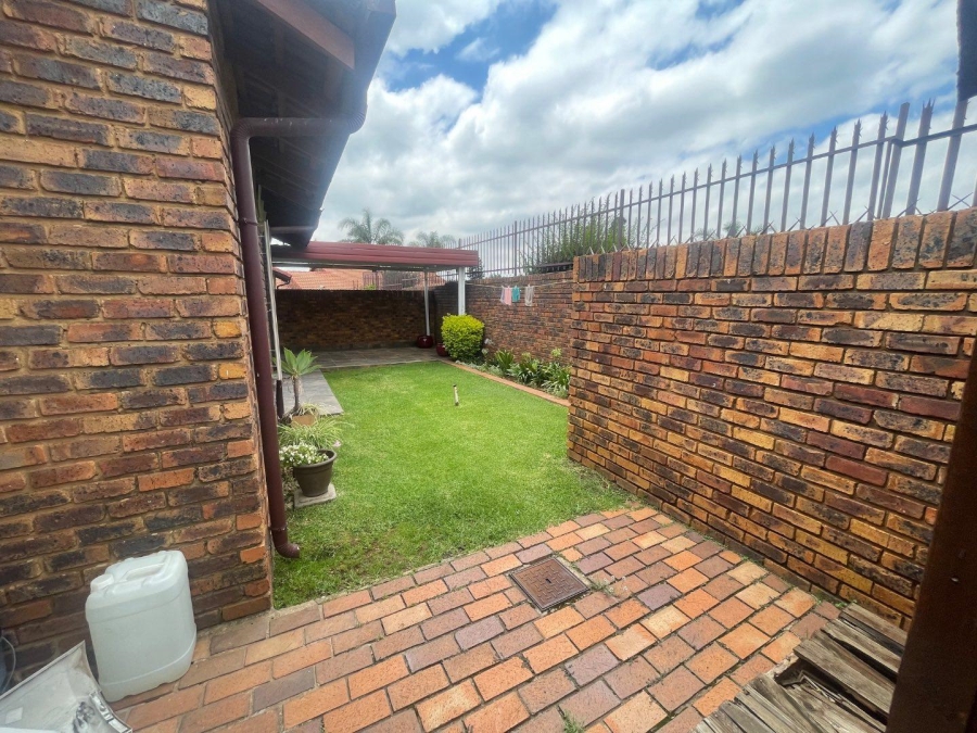3 Bedroom Property for Sale in Birch Acres Gauteng