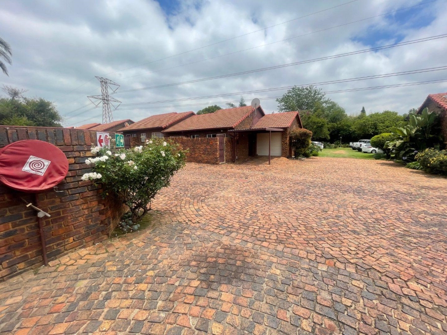 3 Bedroom Property for Sale in Birch Acres Gauteng
