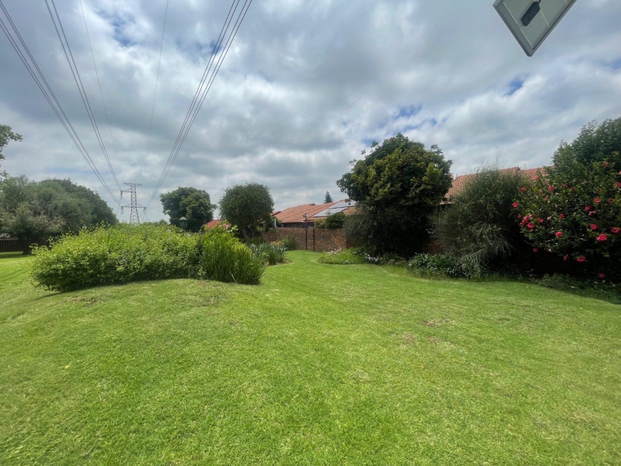 3 Bedroom Property for Sale in Birch Acres Gauteng