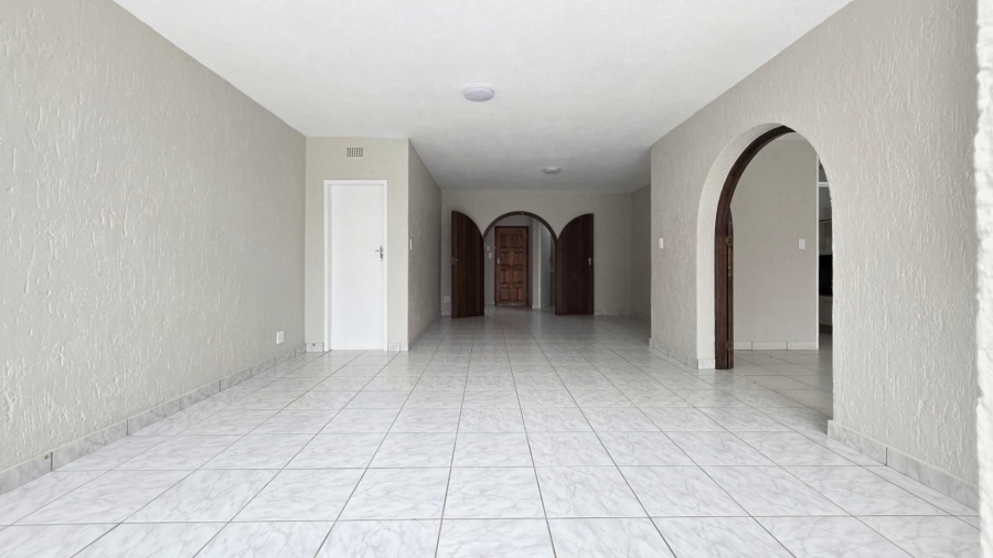 To Let 3 Bedroom Property for Rent in Sandown Gauteng