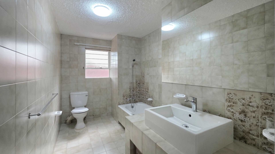 To Let 3 Bedroom Property for Rent in Sandown Gauteng