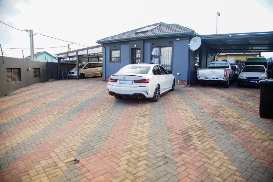 3 Bedroom Property for Sale in Witpoortjie Gauteng