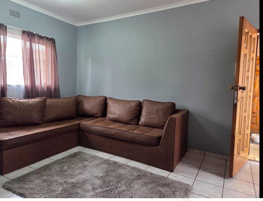 1 Bedroom Property for Sale in Verwoerdpark Gauteng