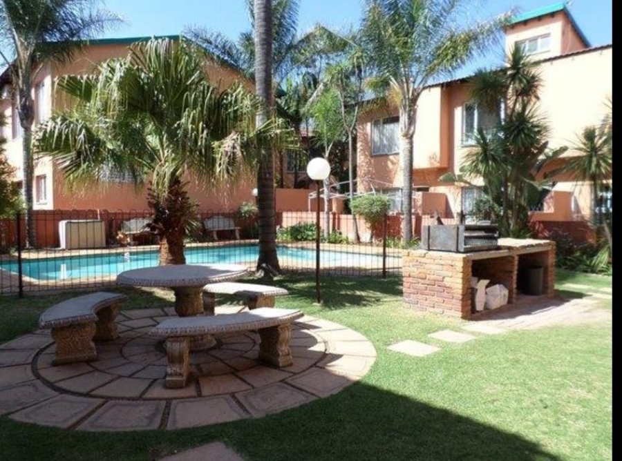 1 Bedroom Property for Sale in Verwoerdpark Gauteng