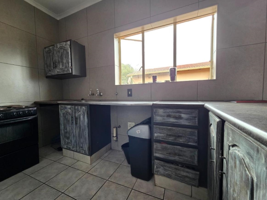 1 Bedroom Property for Sale in Verwoerdpark Gauteng