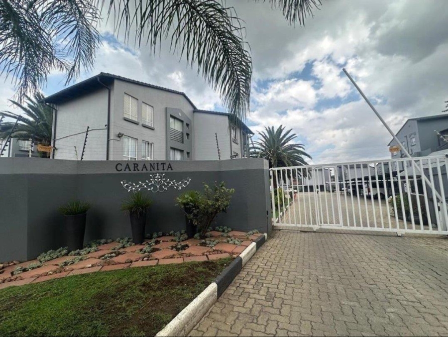 2 Bedroom Property for Sale in Verwoerdpark Gauteng