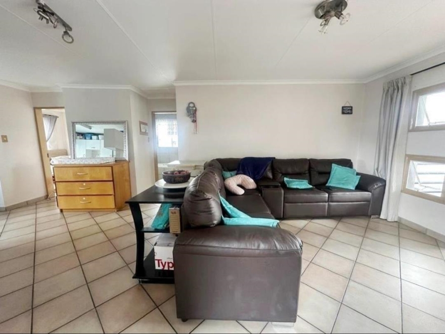2 Bedroom Property for Sale in Verwoerdpark Gauteng