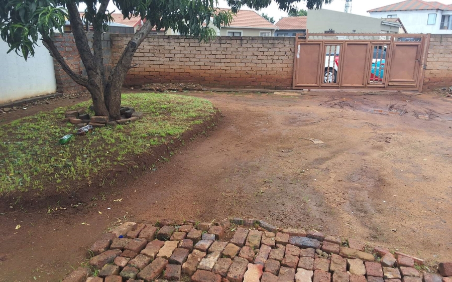 2 Bedroom Property for Sale in Vosloorus Gauteng