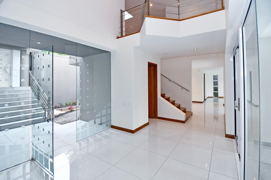 To Let 6 Bedroom Property for Rent in Sandhurst Gauteng