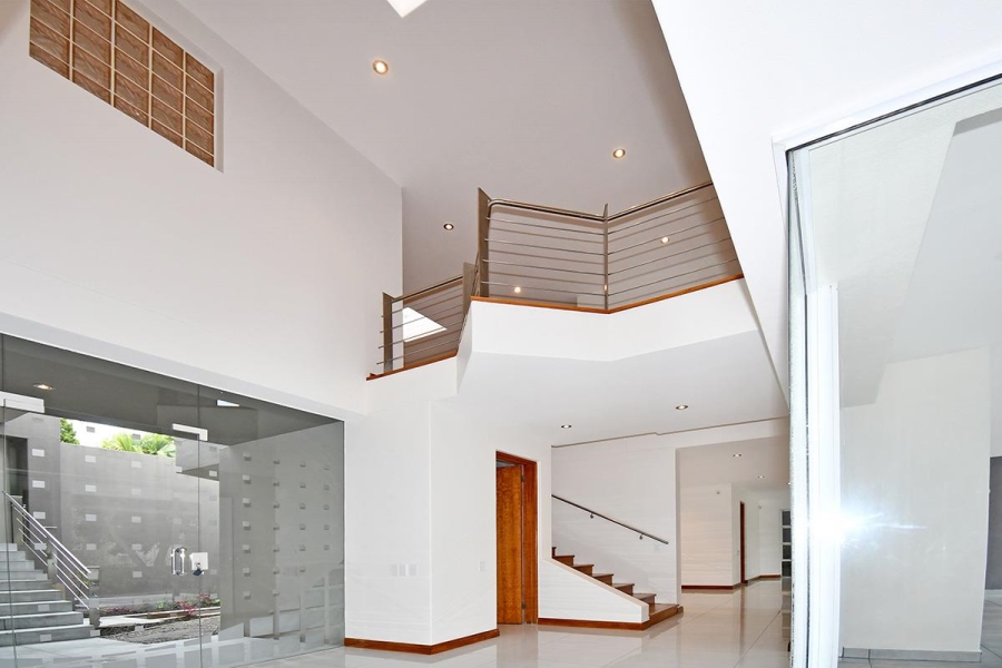 To Let 6 Bedroom Property for Rent in Sandhurst Gauteng