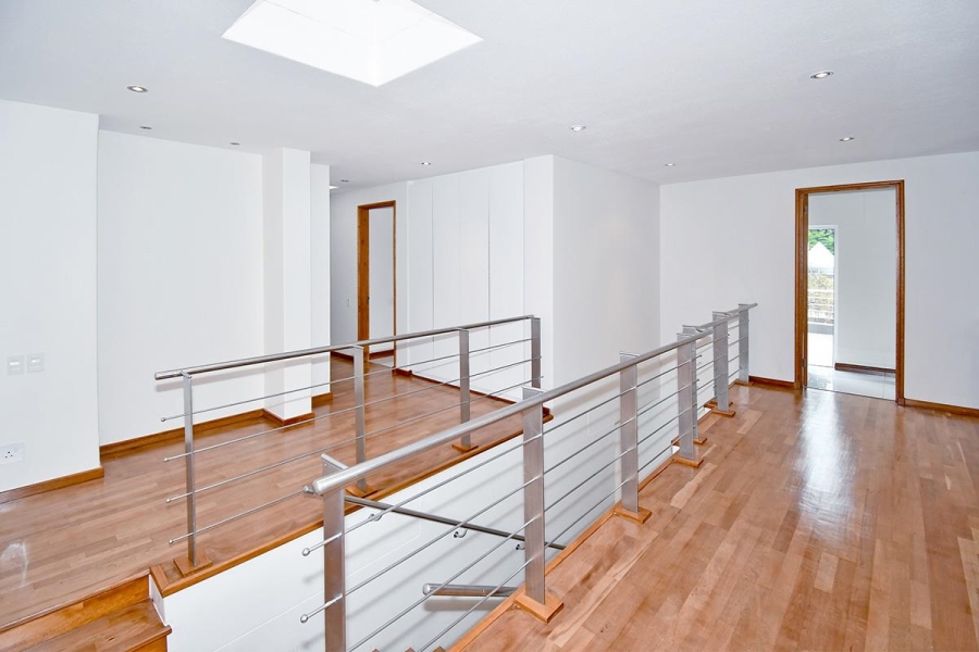 To Let 6 Bedroom Property for Rent in Sandhurst Gauteng