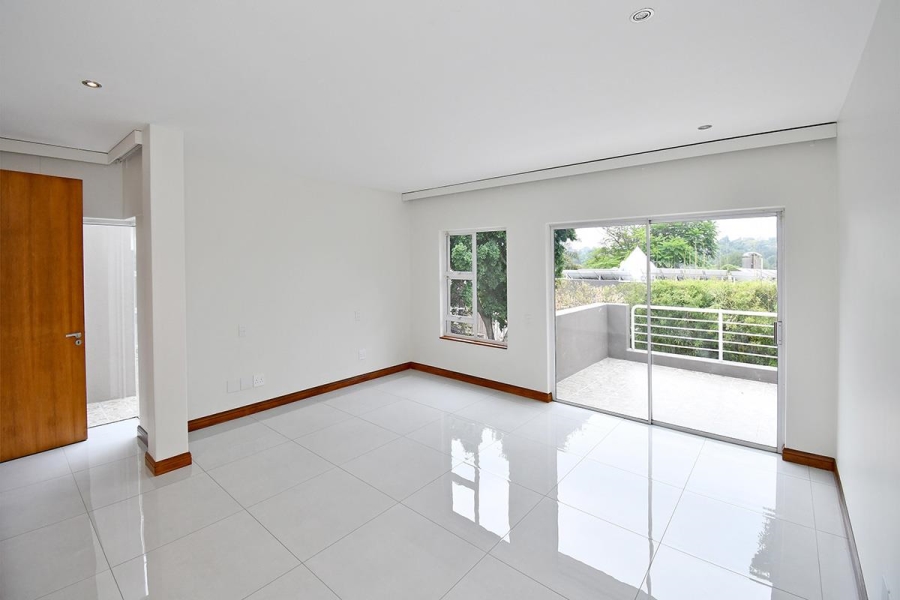 To Let 6 Bedroom Property for Rent in Sandhurst Gauteng