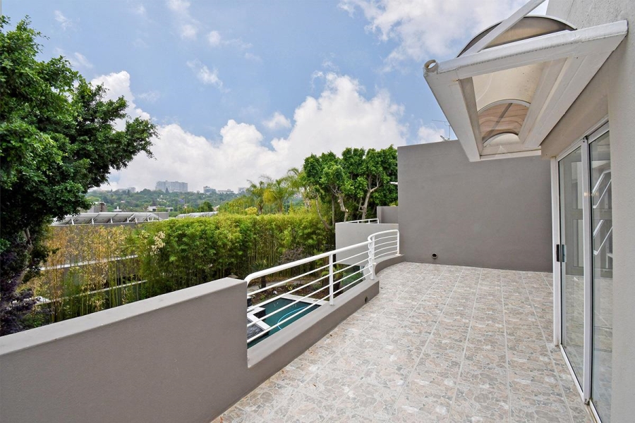 To Let 6 Bedroom Property for Rent in Sandhurst Gauteng