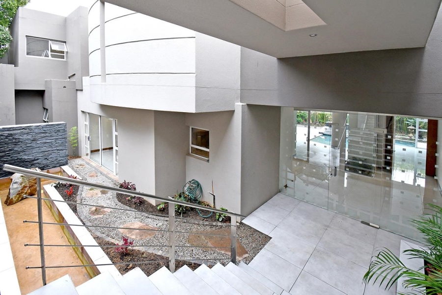 To Let 6 Bedroom Property for Rent in Sandhurst Gauteng