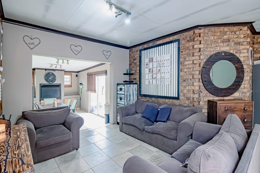 3 Bedroom Property for Sale in Zwartkop Gauteng