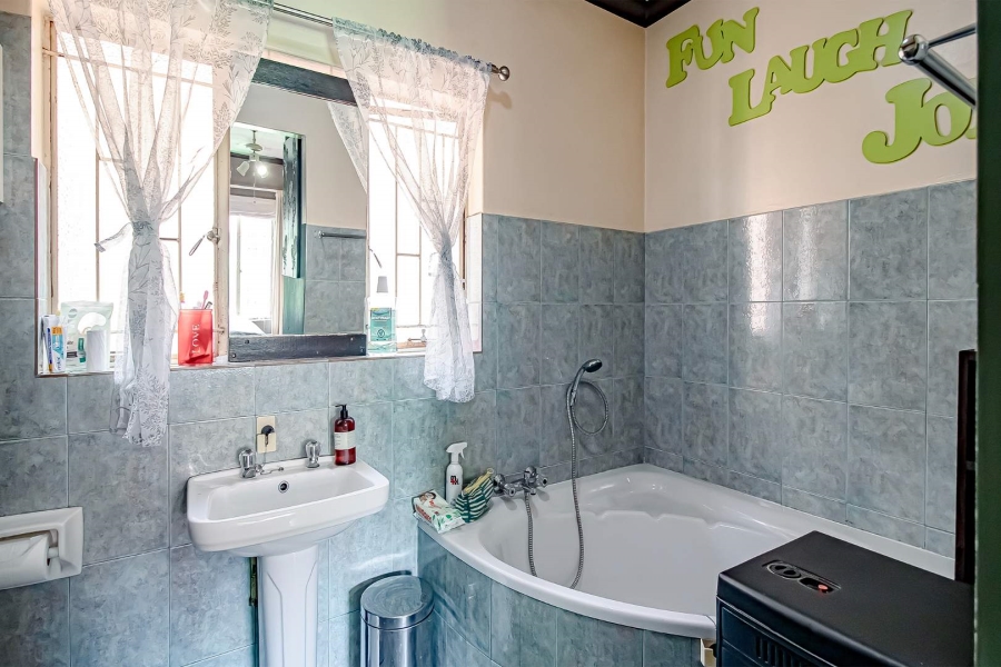 3 Bedroom Property for Sale in Zwartkop Gauteng