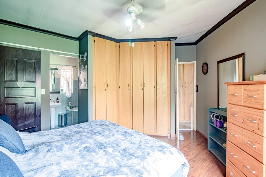 3 Bedroom Property for Sale in Zwartkop Gauteng