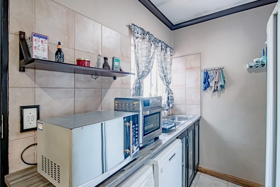 3 Bedroom Property for Sale in Zwartkop Gauteng