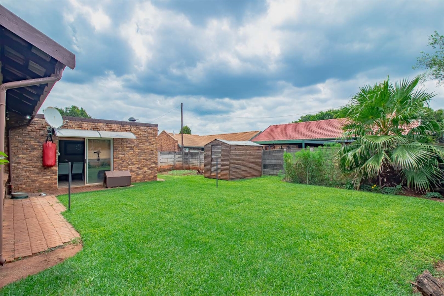 3 Bedroom Property for Sale in Zwartkop Gauteng