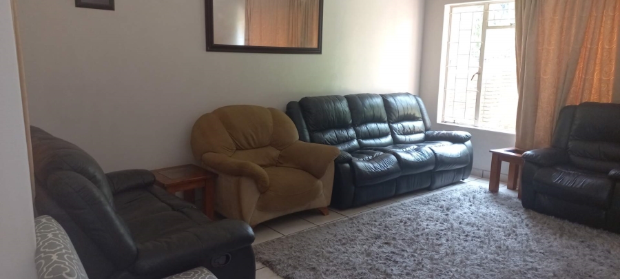 4 Bedroom Property for Sale in Faerie Glen Gauteng