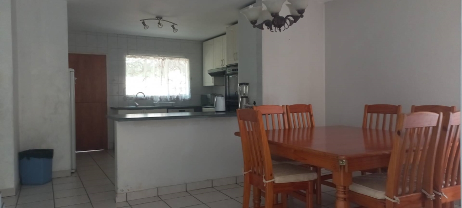 4 Bedroom Property for Sale in Faerie Glen Gauteng
