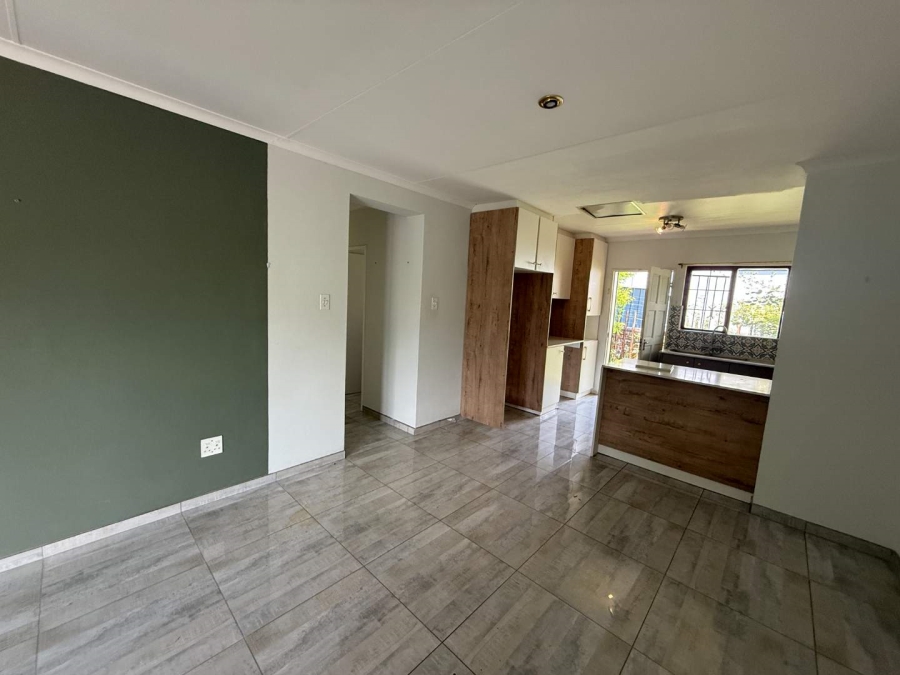 To Let 3 Bedroom Property for Rent in Radiokop Gauteng